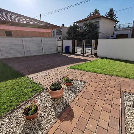J&d Apartamento Dunajská Streda